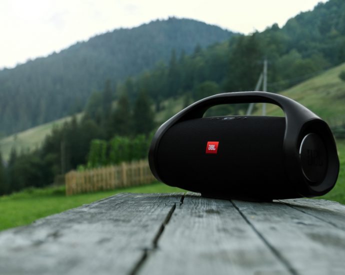 Les 8 meilleurs haut-parleurs d'extérieur sans fil pour faire la fête n'importe où - Bestbluetooth.fr Les 8 meilleurs haut-parleurs d'extérieur sans fil pour faire la fête n'importe où