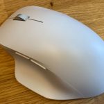 Examen de la souris sans fil ergonomique Bluetooth Microsoft